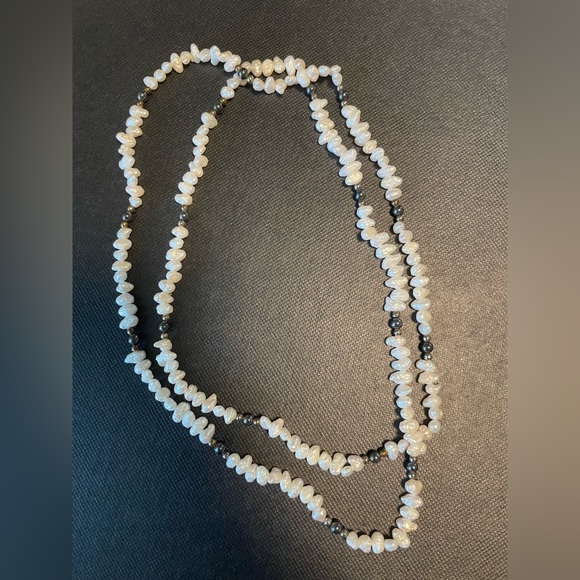 Jewelry - ✨BOGO 50%✨ Vintage Fresh Water Pearl Necklace